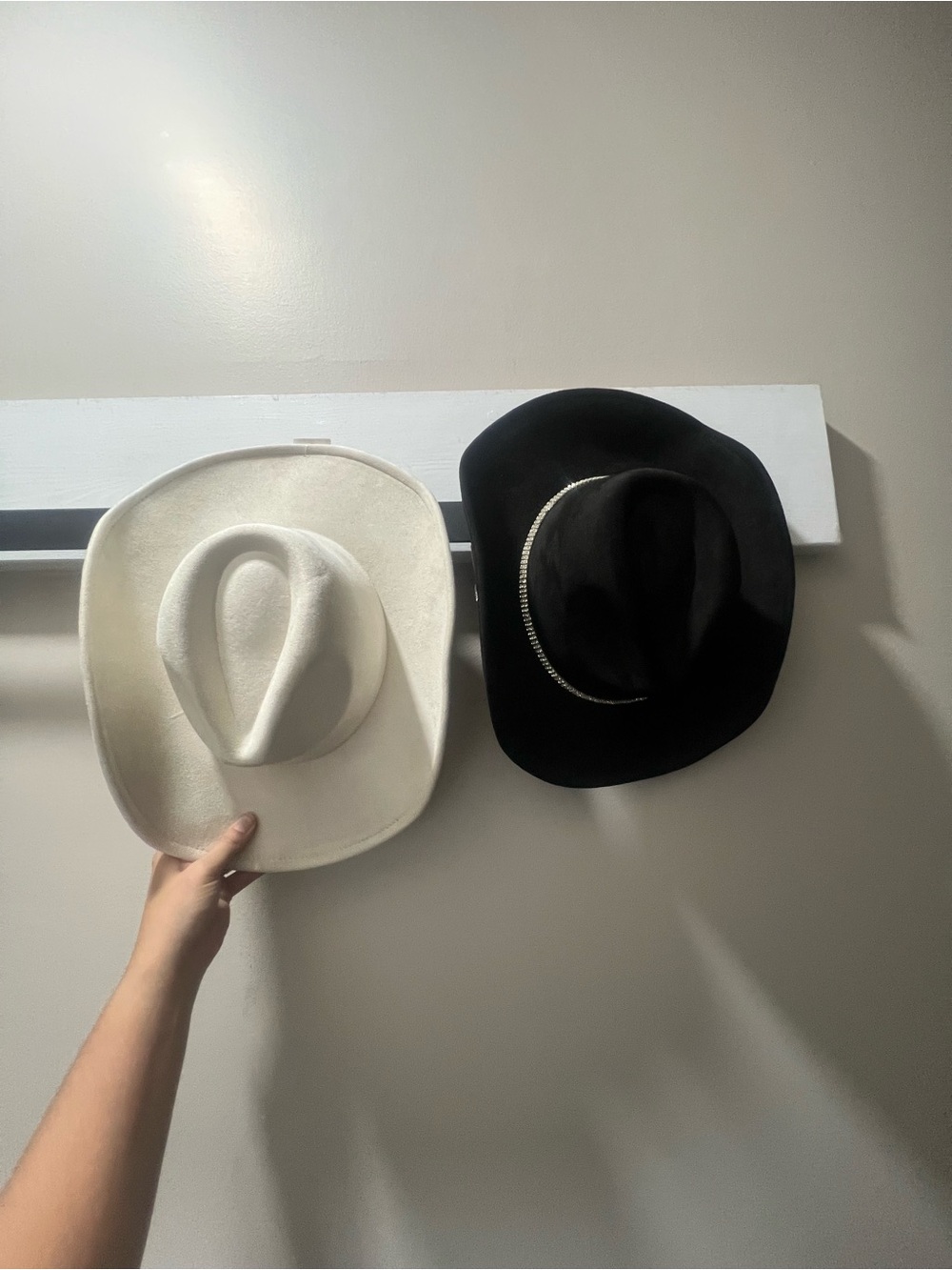 Western Women’s Felt Cowboy Hat - Black and White 2 Pair